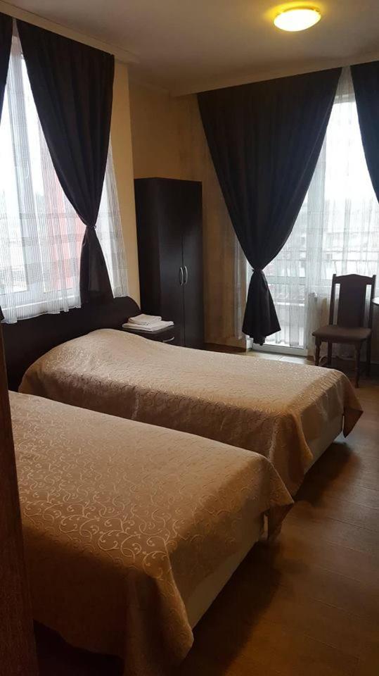 Guest House Chinar 08 Kirkowo Zewnętrze zdjęcie